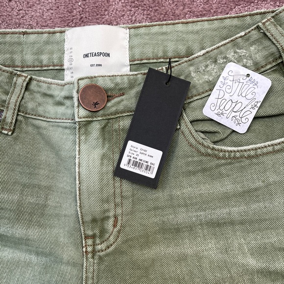 NWT FREE PEOPLE GREEN WASH JEANS - Picture 4 of 4